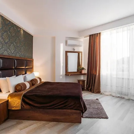 Green Queen Hotel-2